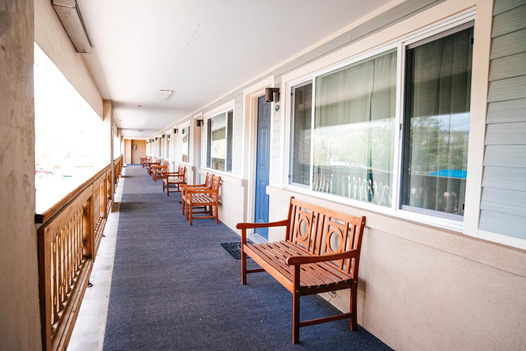 Salida Inn & Monarch Suites Ngoại thất bức ảnh